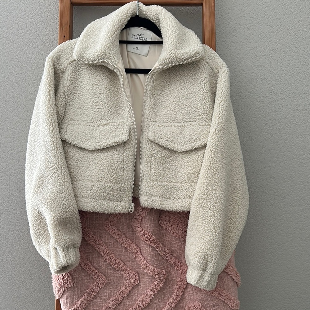 Hollister Off-White Sherpa Jacket